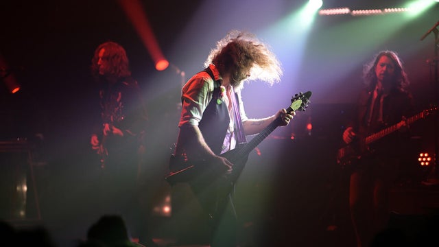 2025-my-morning-jacket-riverside-theater-milwaukee-04182025-ed-spinelli-01.jpg 