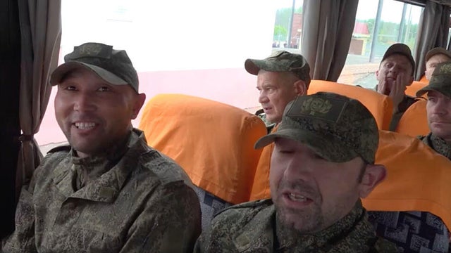 Russia, Ukraine confirm 3rd round of prisoner swap involving 303 people from each side 