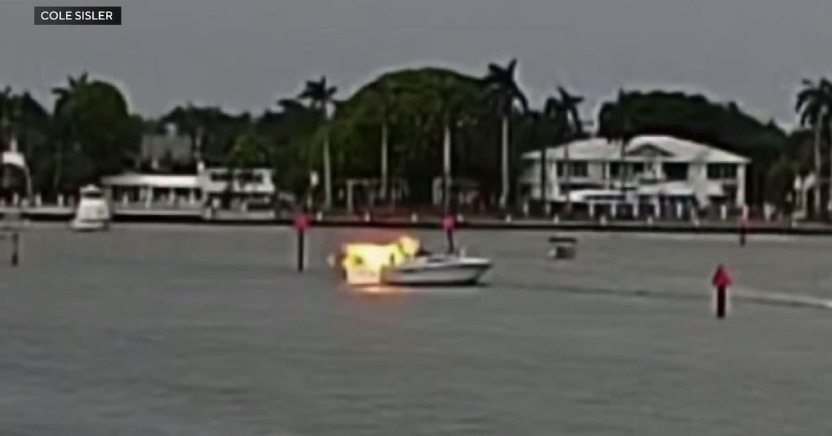 Flash fire explosion sent boat passengers overboard in Fort Lauderdale, investigators say