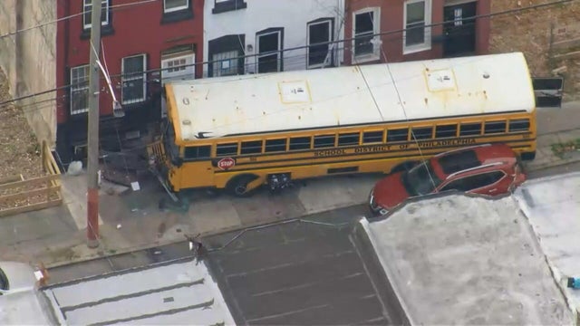 school-bus-crash-lehigh-avenue-philadelphia.jpg 
