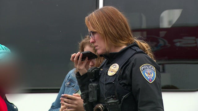 5p-pkg-stp-light-rail-safety-wcco7wo8-00-00-3510.jpg 