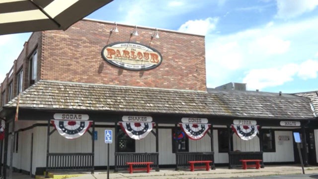the-parlor-jackson.jpg 