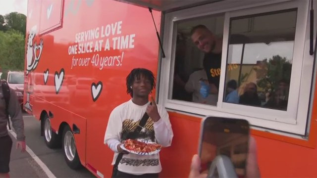 kdka-steelers-pat-freiermuth-pizzas.png 