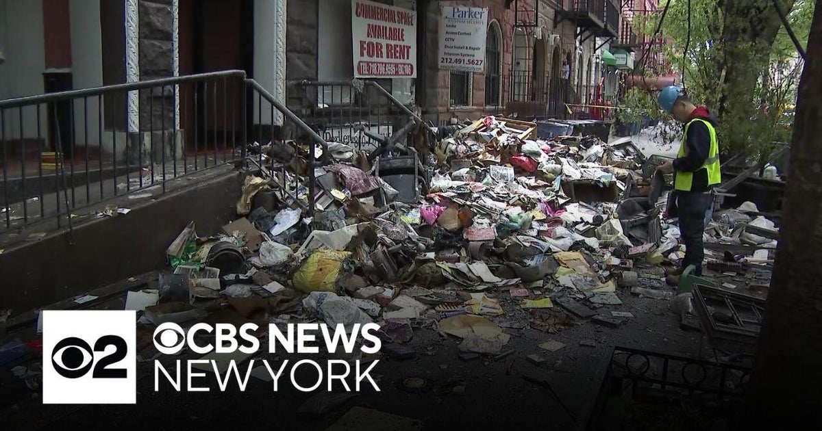 6 hurt, over 2 dozen displaced after Harlem apartment fire - CBS New York