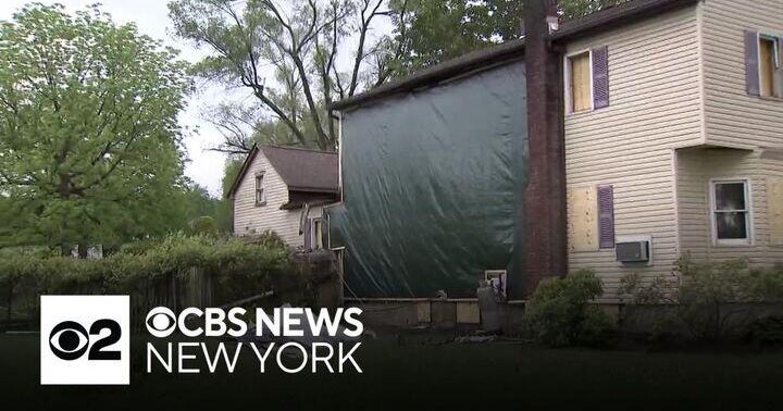 Father and 2 sons killed in house fire in Orange County - CBS New York