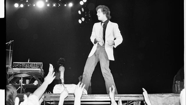 billy-joel-and-so-it-goes-doc-hbo-1280.jpg 