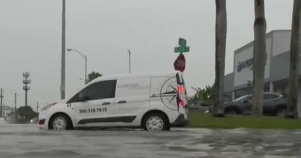 Opa-locka businesses close early Monday due to flooding rain, owners brace for more Opa-locka businesses close early Monday due to flooding rain, owners brace for more
