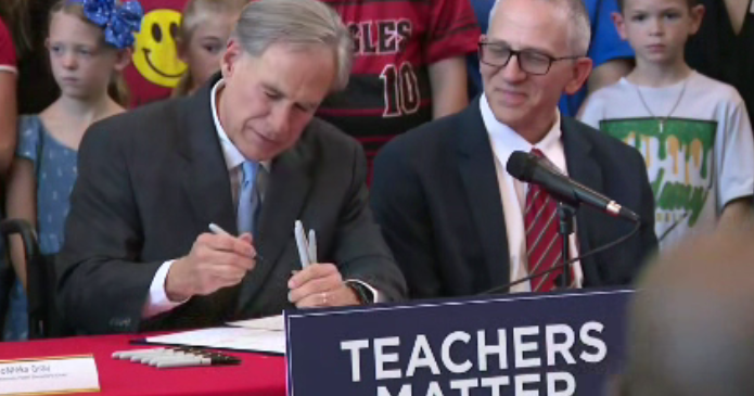 Gov. Abbott signs public school funding bill, including signficant teacher pay raises 