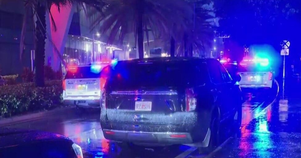 Man killed, woman injured in Downtown Miami shooting near Brightline station Man killed, woman injured in Downtown Miami shooting near Brightline station