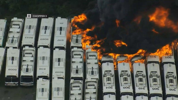 septa-bus-fire-midvale-avenue.jpg 