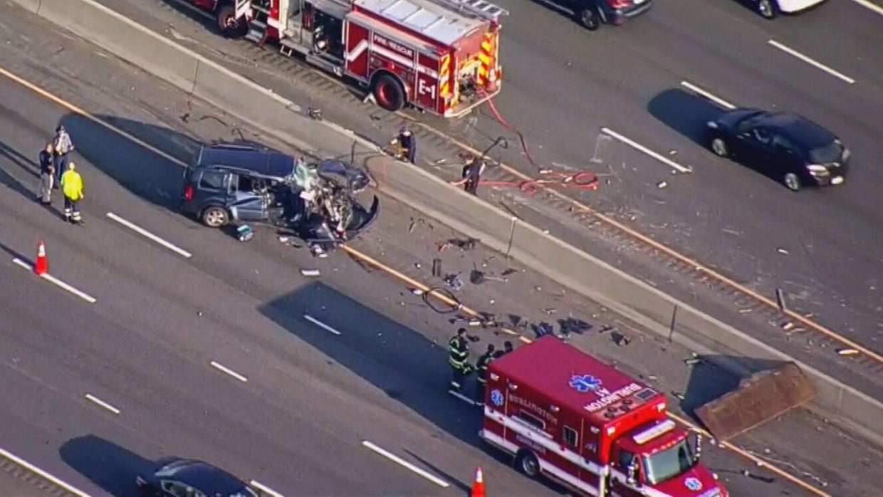Crash on I-95 in Burlington, Massachusetts sends large metal plates ...
