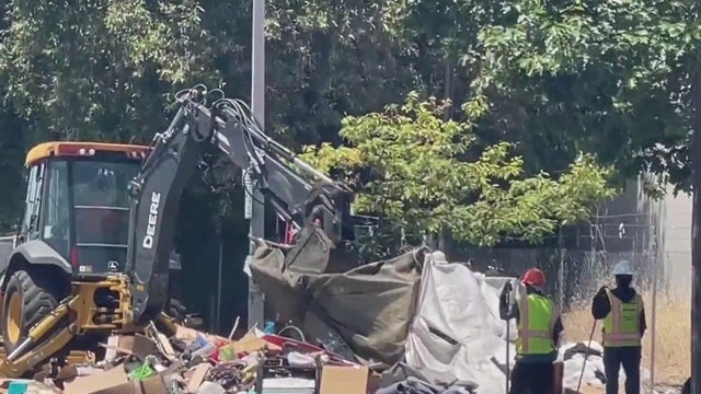 Berkeley Encampment Sweep 8th and Harrison Streets 