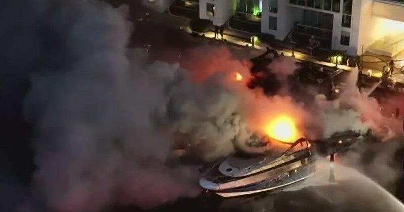 Firefighters battle 3 boat fires behind Sunny Isles Beach apartment building Firefighters battle 3 boat fires behind Sunny Isles Beach apartment building