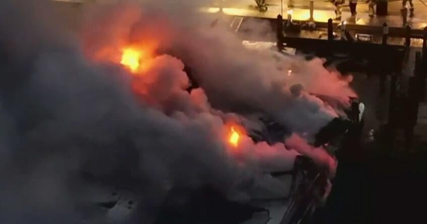 Multiple boats caught fire in Sunny Isles Beach 