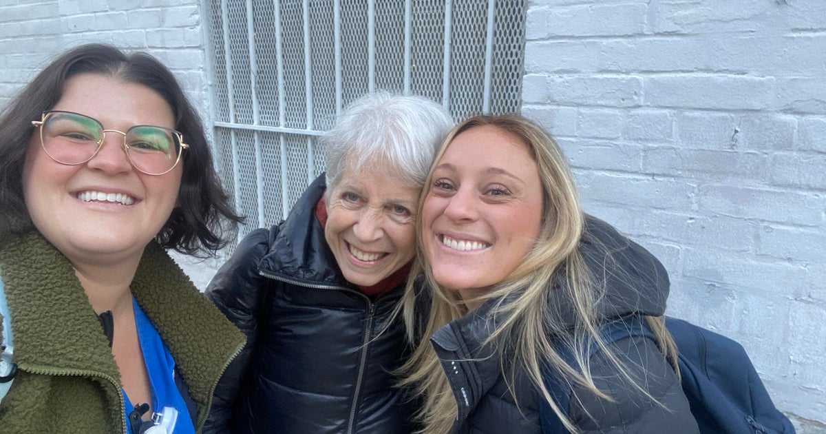 A woman's heart suddenly stopped. Two passing nurses saved her life. 