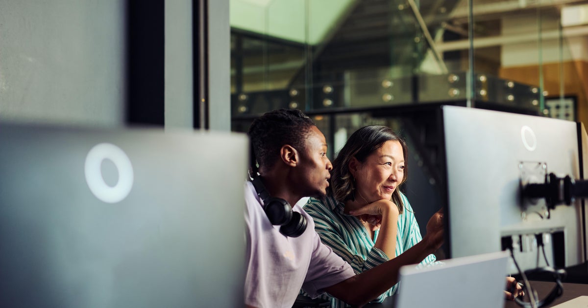 Experts offer new university graduates advice on entering the workforce in the age of AI Experts offer new university graduates advice on entering the workforce in the age of AI