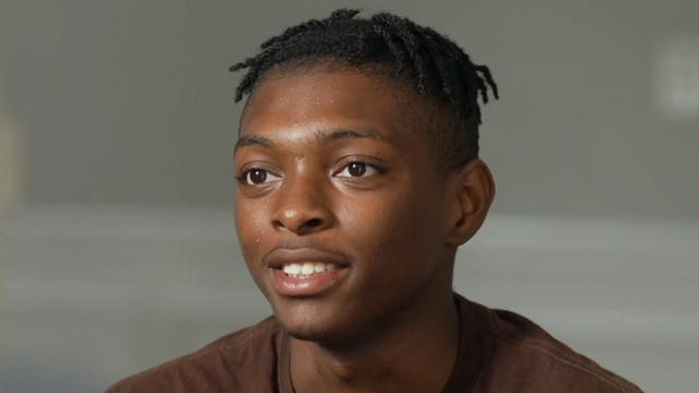 Teen helps coworkers on his graduation night, rewarded with big donations 
