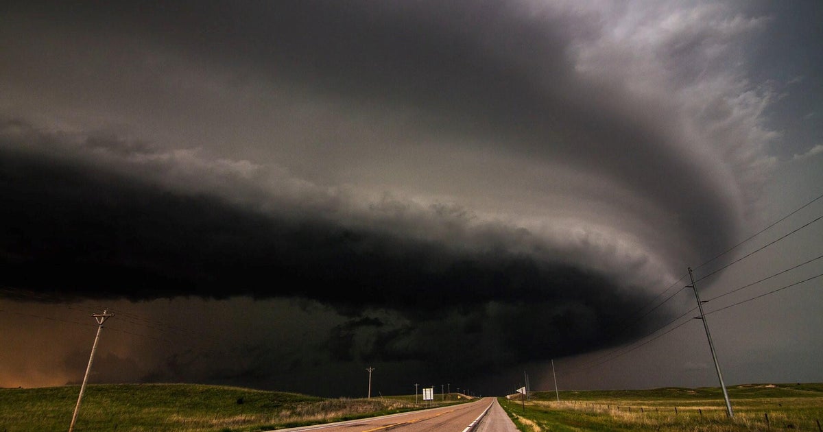 Shelf clouds and wall clouds | Hey Ray 
