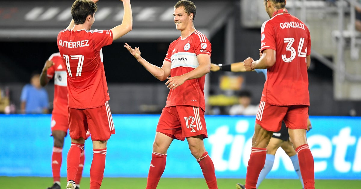 Tom Barlow's first career hat trick propels Fire to 7-1 victory over DC United 