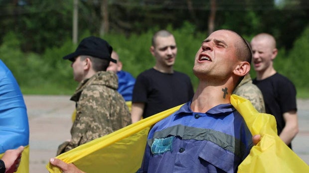 Russia and Ukraine begin to the new exchange of prisoners as the drone war and the frontline battle continue at the time 2 Ukrainian prisoners look after an exchange in an unknown place in Ukraine