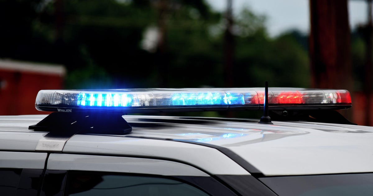 1 dead after fiery crash shuts down Griffin Road in Davie, police say 1 dead after fiery crash shuts down Griffin Road in Davie, police say