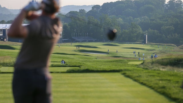 noah-kent-12-tee-shot.jpg 