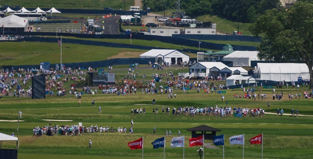 fans-on-the-course.jpg 
