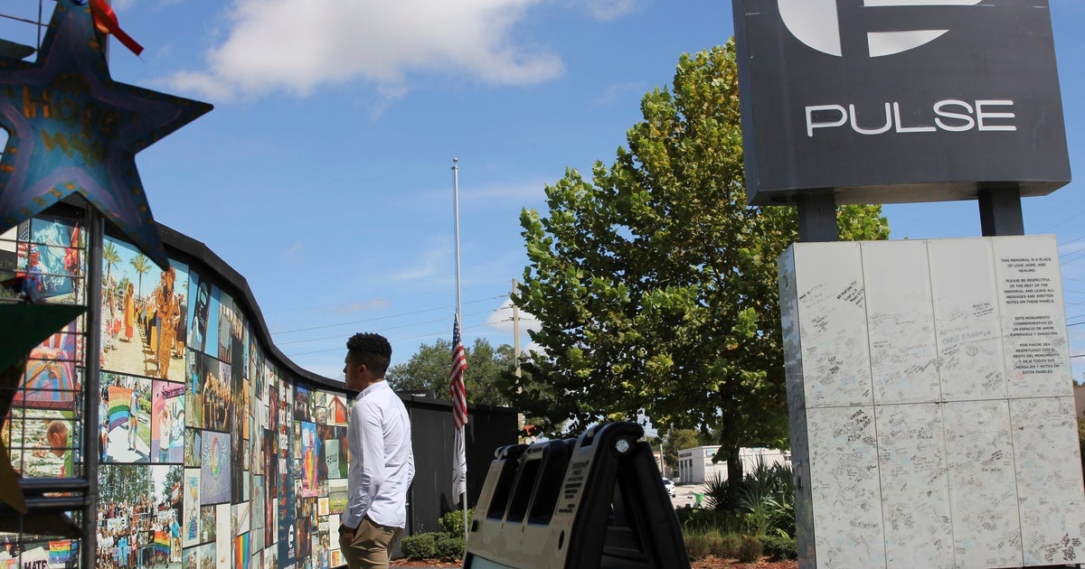 Pulse shooting survivors, family members tour building before demolition 