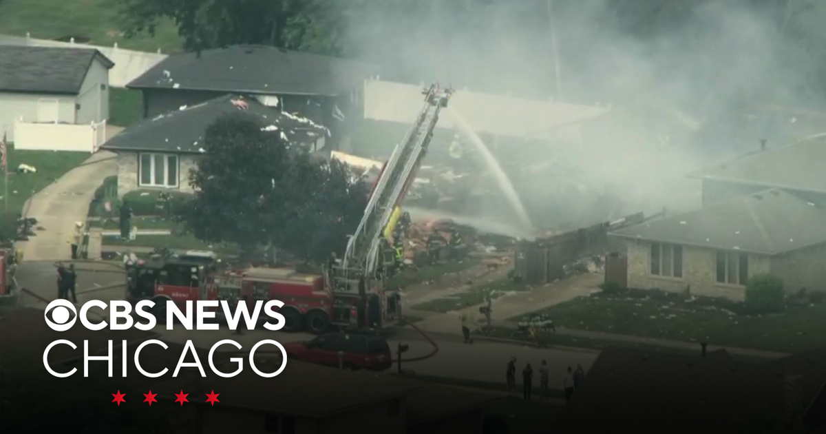 Crews respond to apparent house explosion, fire in Crestwood, Illinois