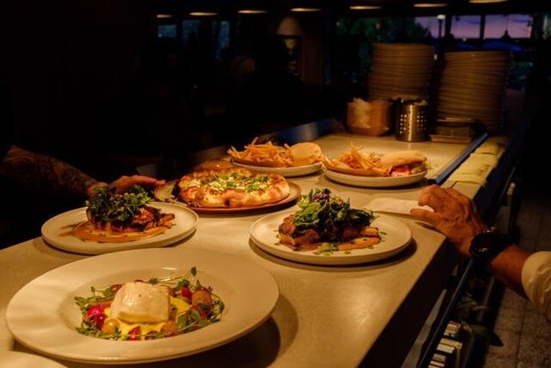 bin-707-foodbar.jpg 