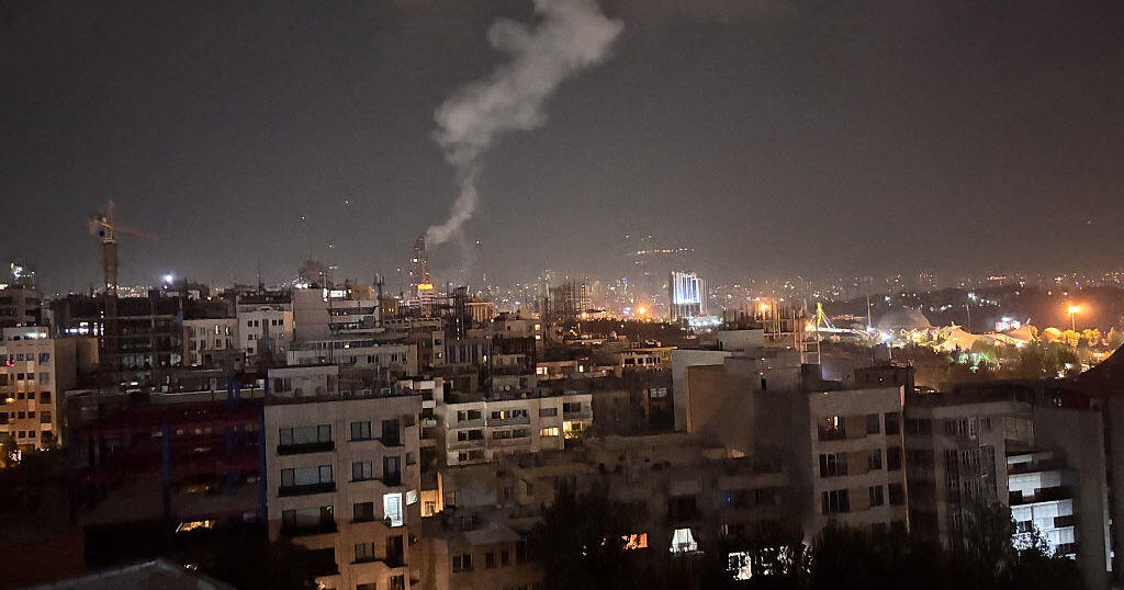 Haritalar İsrail'in İran'a nerede saldırdığını, İran nükleer programının yerlerini gösteriyor