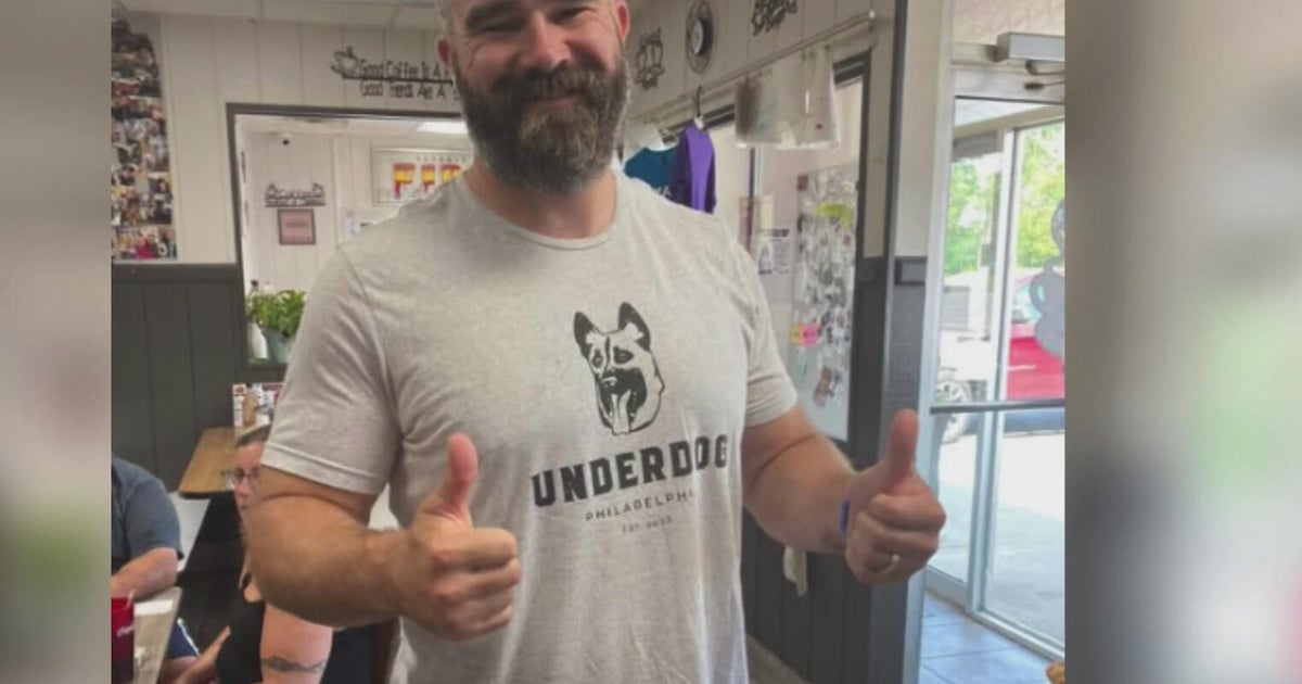 Jason Kelce surprises diners, staff at Michigan coney island