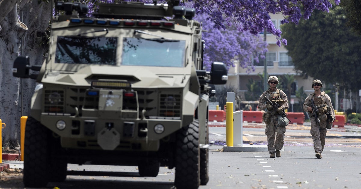 About 200 U.S. Marines begin Los Angeles deployment at Westwood Federal Building 