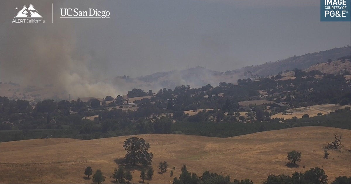 Linda Fire north of Vacaville threatens structures, firefighters say 