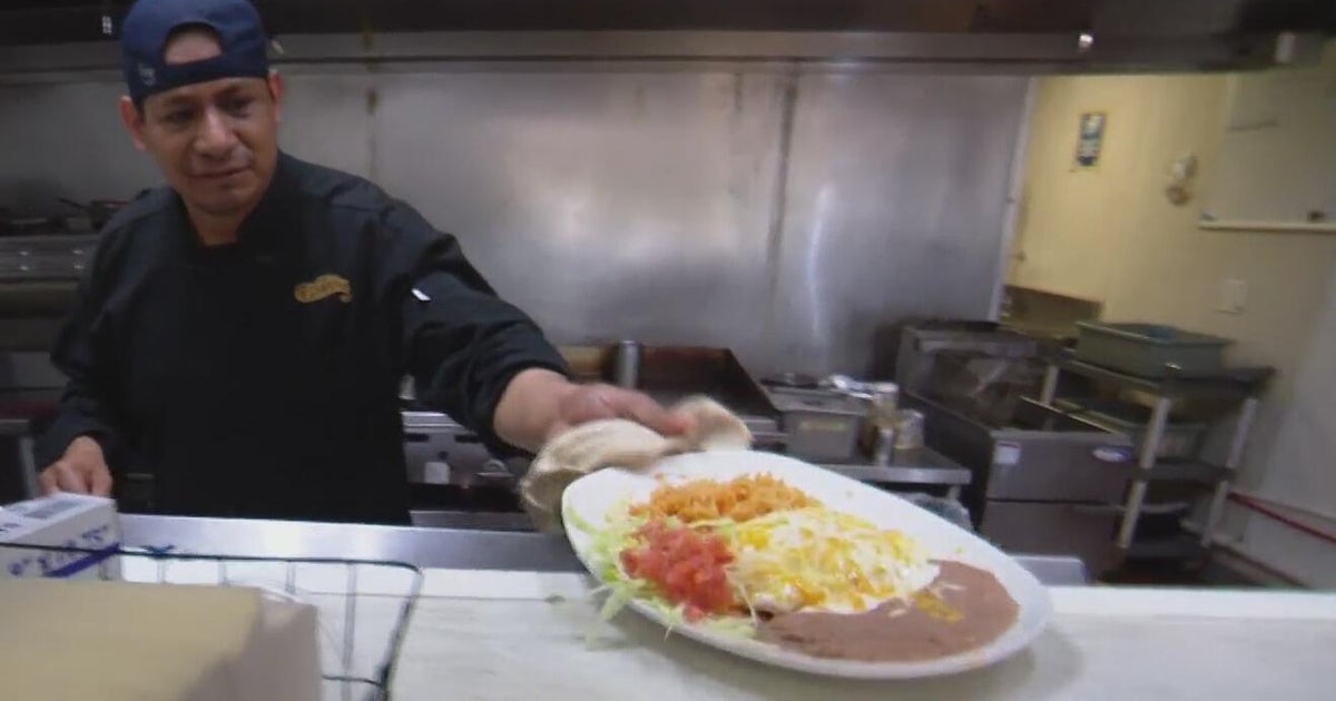 North Texas restaurants facing labor shortages amid immigration crackdown; industry praises Trump's pause on raids 