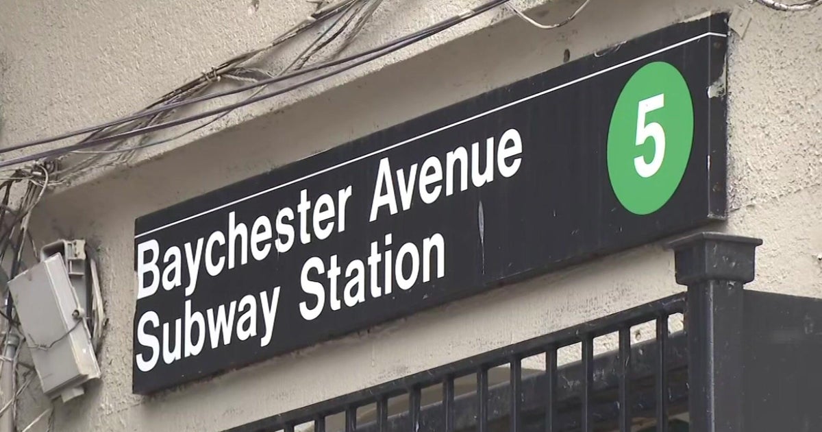 Teen critically hurt in Bronx subway surfing incident