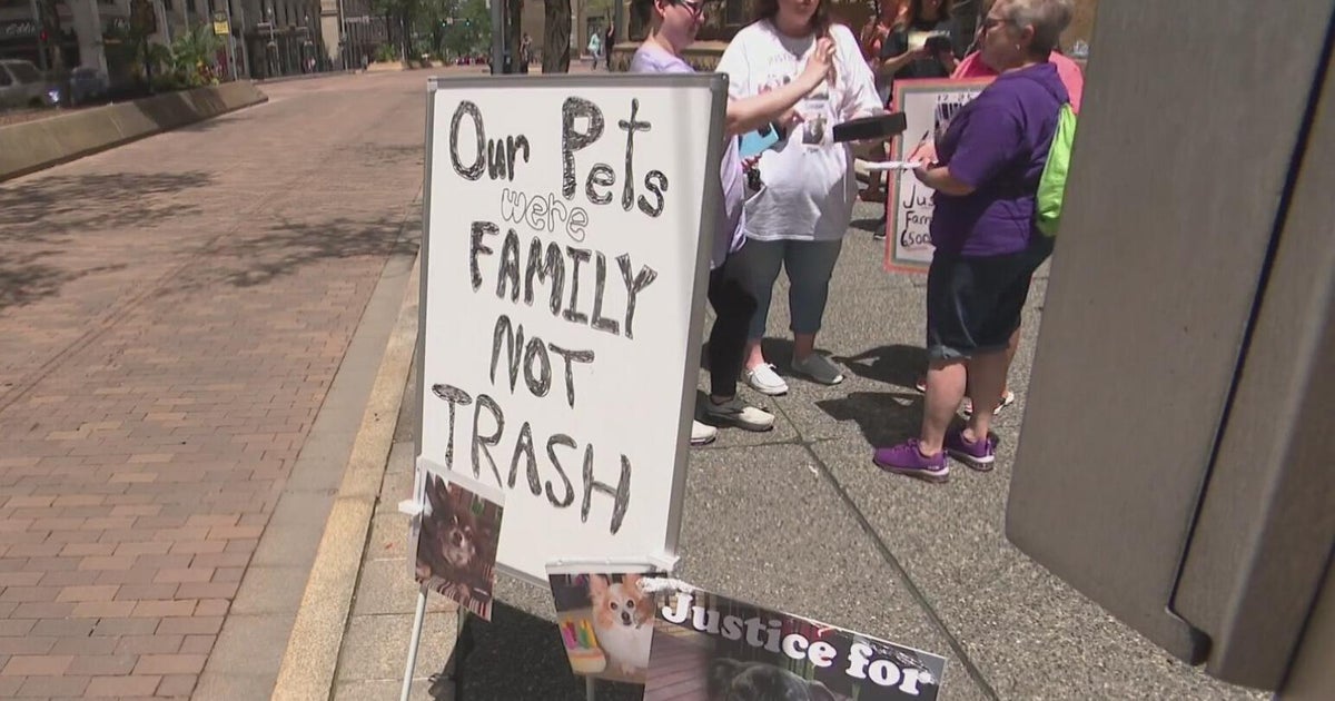 Victims of pet cremains case rally outside Allegheny County Courthouse 