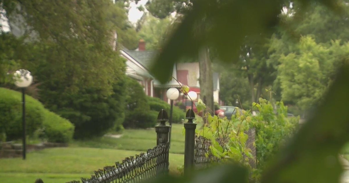 Detroit police investigate suspected murder-suicide on city's west side 