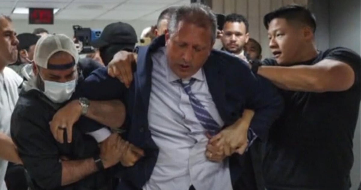 NYC mayoral candidate Brad Lander released after immigration court arrest