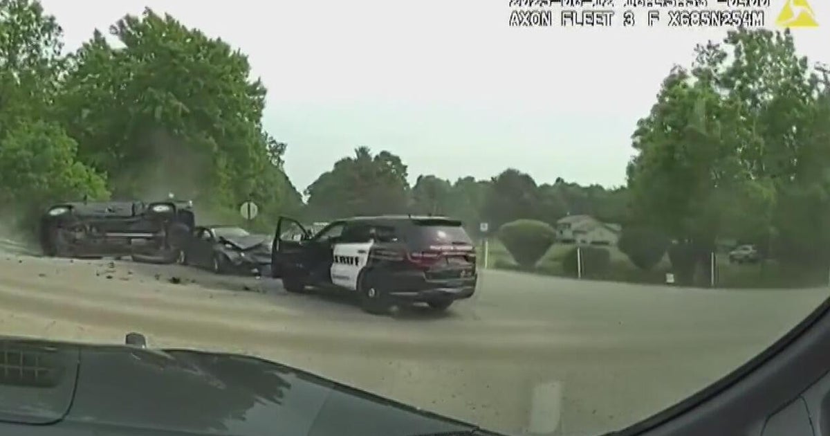 Police pursuit in Livingston County ends in collision 