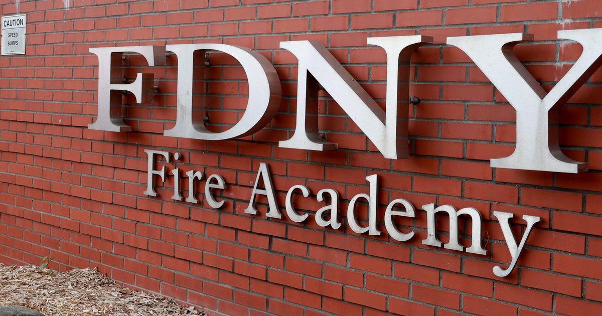 FDNY lieutenant collapses during training drill on Randall's Island 