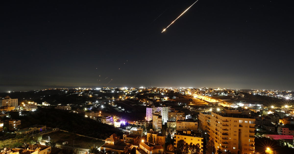 Members of Maryland synagogue stuck in Israel as airstrikes continue 