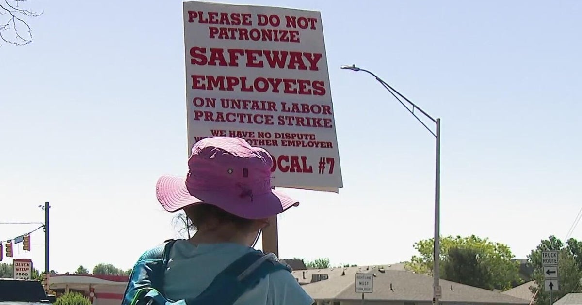 Safeway Workers Expand Strike Across Colorado Amid Contract Dispute