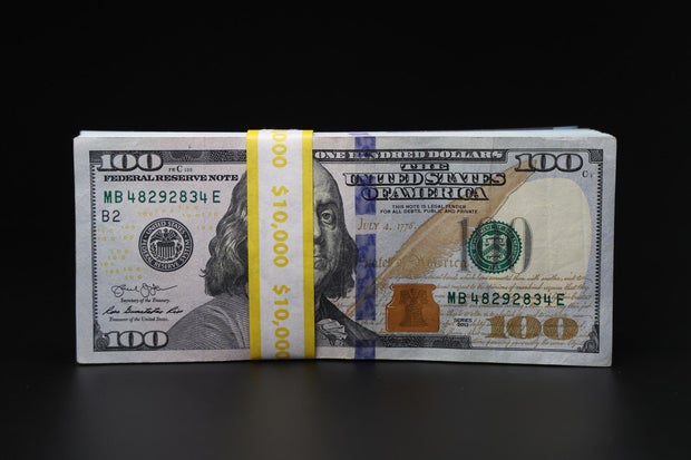 $10,000 2-year CD accounts: Here's why they're worth opening now gettyimages-2169104836.jpg