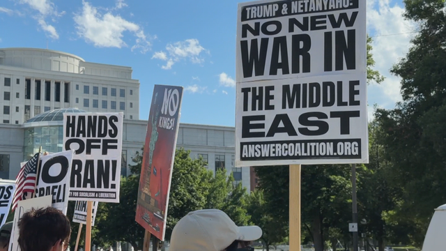 war-on-iran-protest-10pkg-frame-1864.png 