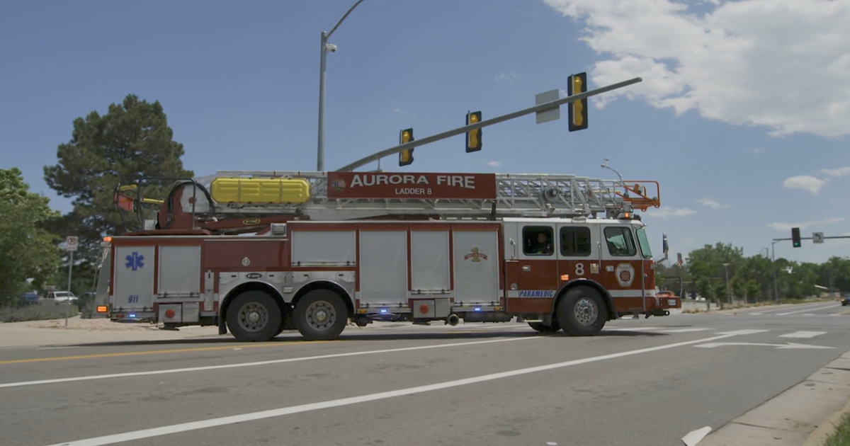Aurora fire chief "alarmed" after 2 firefighters run Aurora cop off road 