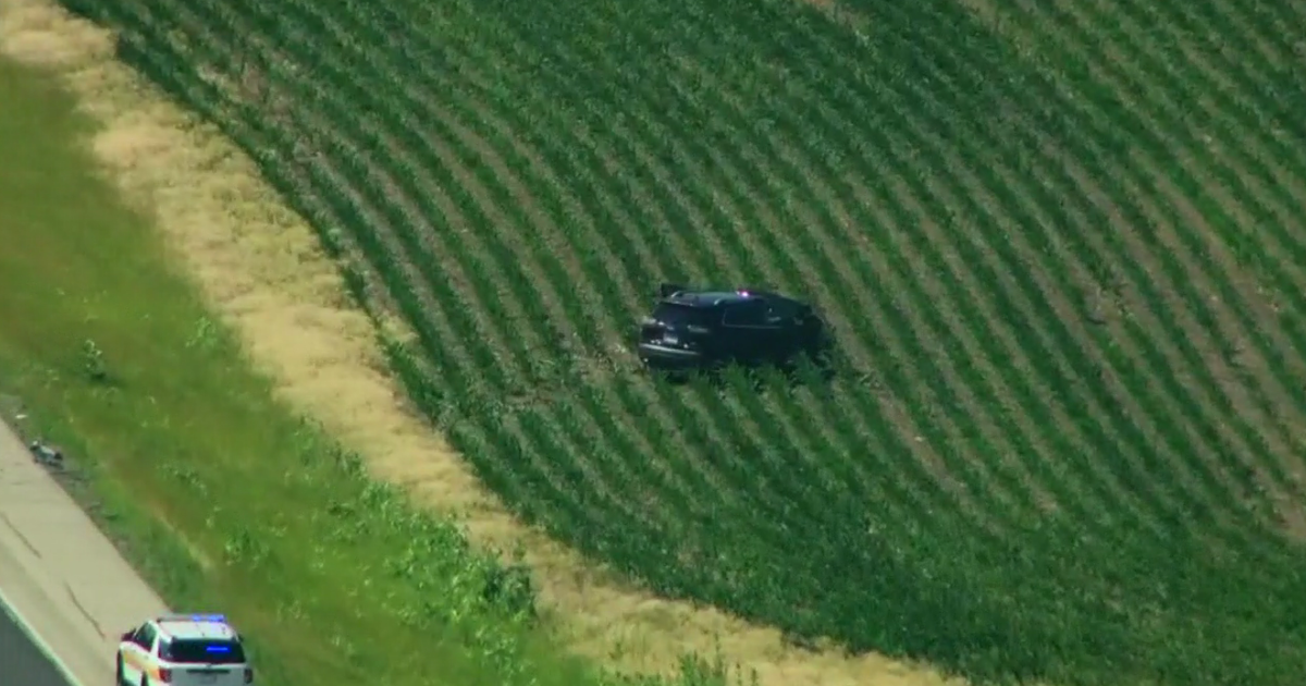 1 killed in crash with semi on Route 394 in Sauk Village 