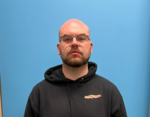 robert-w-low.png 