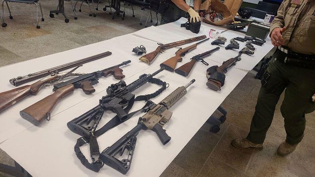 guns.jpg 