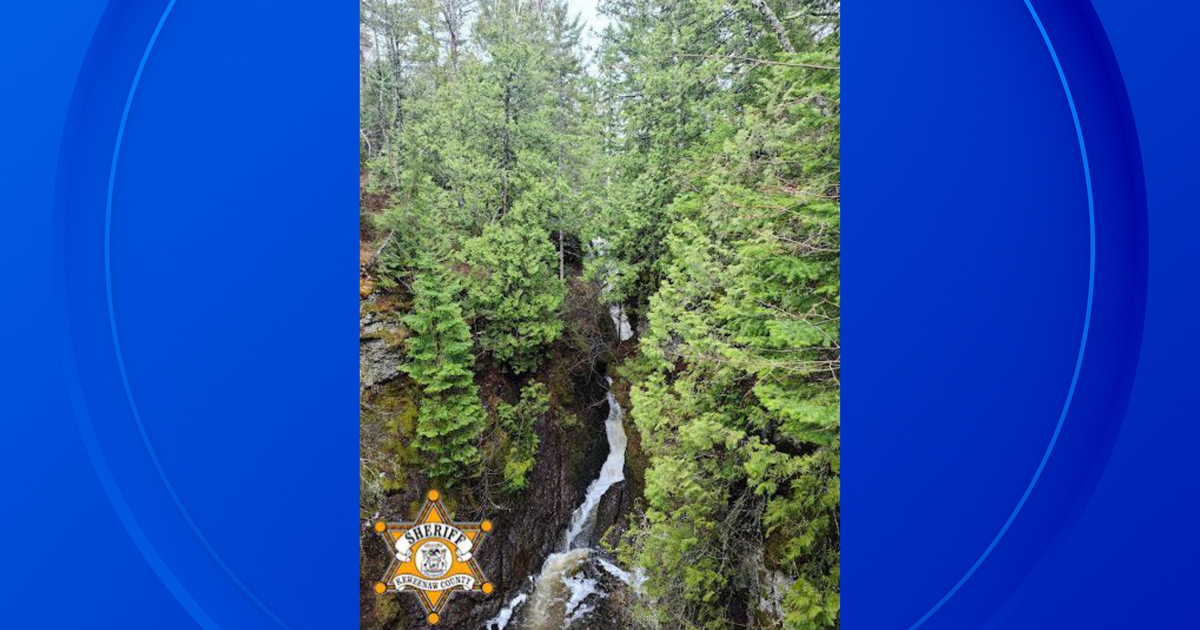 Hiker dies after falling from cliff near Manganese Falls in Upper Peninsula 